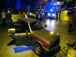 Devriye gezen polislere tüfekli saldırı