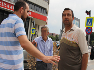 Gerçek polisleri dolandırıcı sandı