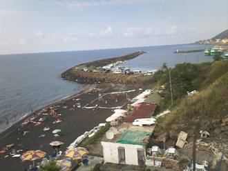 Çarşıbaşı plajında kadın günü olur mu?