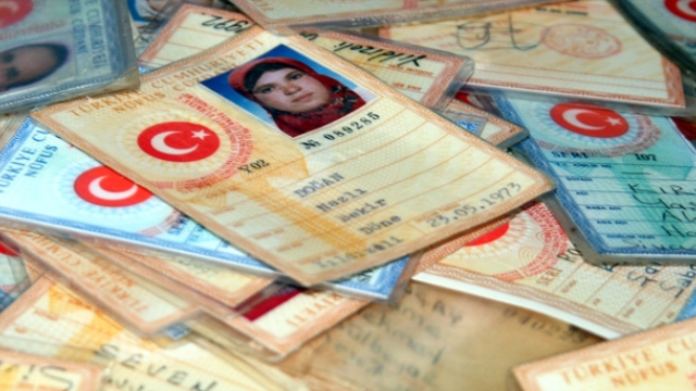 Ne zaman istersen gel soyadını değiş