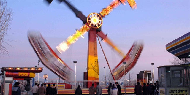 Lunapark'ta feci ölüm!