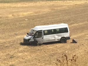 Polisin kovaladığı otomobil kaza yaptı