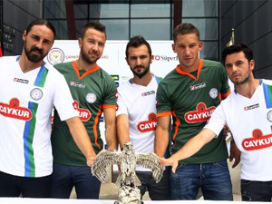 Rizespor'dan imza şov