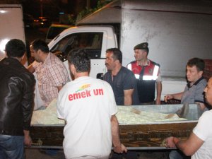 Telefonla çağırıp öldürdü