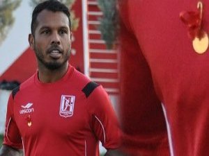 Alanzinho'ya ilginç ödül!