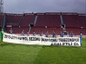 Bordo mavililerden anlamlı istek!