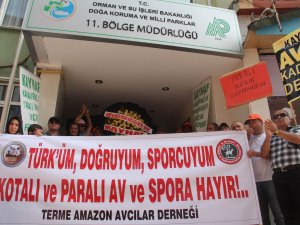 Avcılardan avlanmaya tepki eylemi.