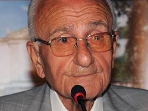 Bir duayeni daha kaybettik