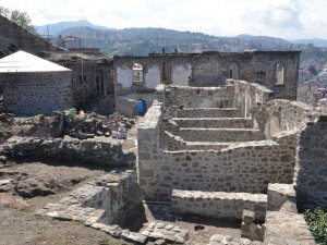 Manastırı yeni görümüne kazanıyor