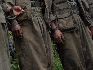 Tarihi köprüye patlayıcı döşemişler!