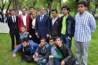 Abdullah Gül AGÜ’yü Ziyaret Etti