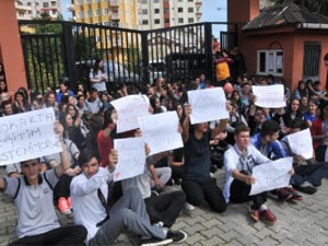 Rize'de lise eylemi!