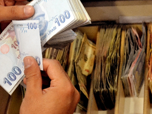 Sahte Kimlikle Bankayı dolandırdılar