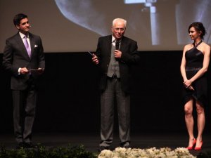 Altın Koza gecesinde siyasi skandal!