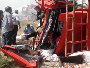 5 tır 6 otomobil birbirine girdi!