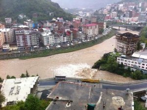 Felaket teğet geçti