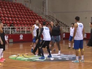 Pota'da kadın erkek çekişmesi