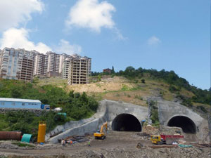 Heyet Kanuni Bulvarını geziyor...