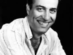 Bugün bol bol gülün çünkü...