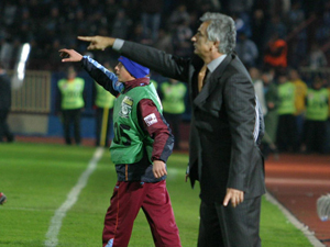 Zeki Yavru Kendi kalesine gol atınca...