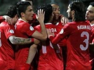 Milli maçın hakemi belli oldu