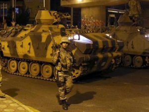 Diyarbakır'da büyük gerilim, asker şehre indi.