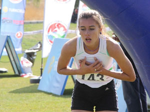 Yarış sonunda kendilerini yere attılar