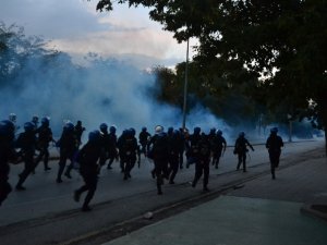 IŞİD protestosuna polis müdahalesi