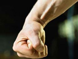 7 kadının sokakta  Saç başa kavgası