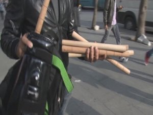 42 öğrenciye gözaltı