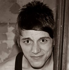 Cezaevinde canına kıydı