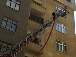 Trabzon'da binanın 6. maçında yangın! Kısa sürede çatıya sıçradı