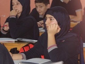 Ermeni Kızı Türk vatandaşı olmak için...