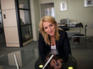 Türk erkeklerinin yeni gözdesi Yunan Vali Rena Dourou