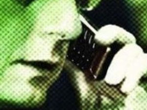 Muhtarı telefonla dolandırdılar!