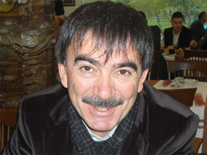 O gazeteci ne demek istedi?