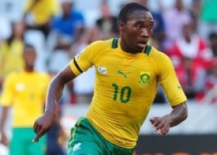 Yine Afrika yine silah yine futbolcu!