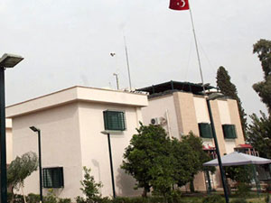 Türk Konsolosluğu vuruldu