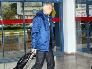 Taraftar Halilhodzic'e sarılıp ağladı!