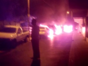 Korku dolu gece! 20 araç kundaklandı