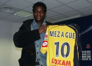 Kamerunlu eski milli futbolcu ölü bulundu!