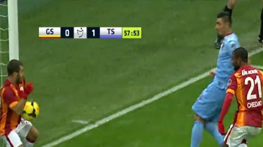 Buda mı penaltı değil hakem!