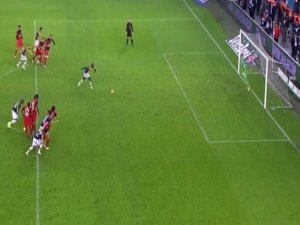 İşte o an! Cardozo’nun penaltısı ihlalde Sow’un ki değil mi?