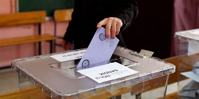 2015 seçimlerinde sürpriz yaşanabilir