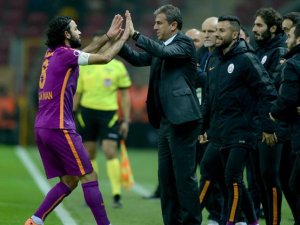 Hamza Hamzaoğlu galibiyetle başladı