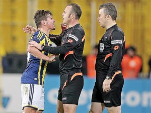 PFDK'dan pes dedirten Emre kararı