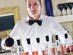 Alkol dersi kalkmayacak