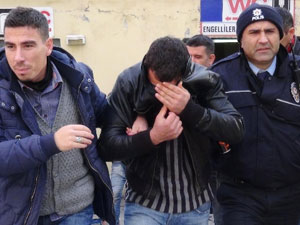 Cami tuvaletinde eroin kullandı