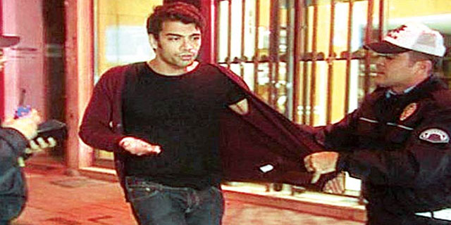 Şehzade Mehmet yaka paça!