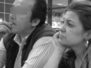 Doktor, eşini tam 35 yerinden...!